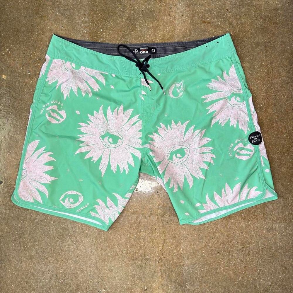 Volcom OBX Board Shorts Mens 42 Green‎ Floral Surf Swim Trunks Outer Banks